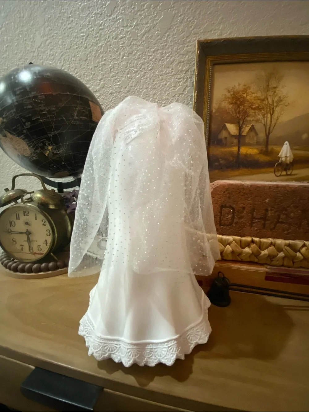 Bridal ghost Halloween figure